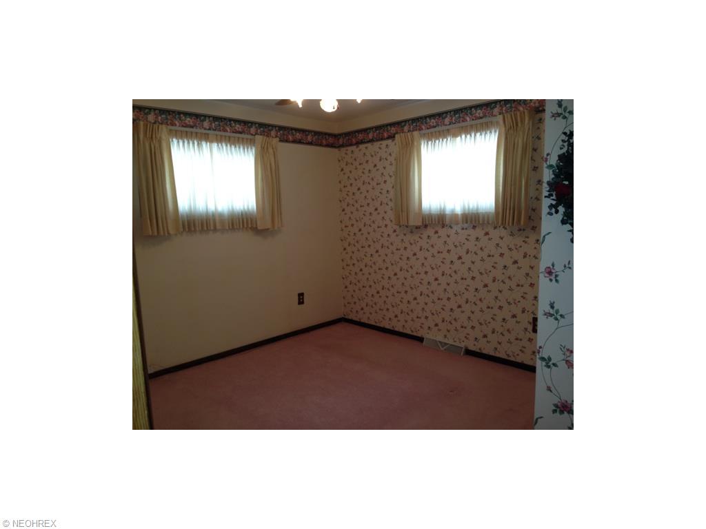 201 Colgate Ave, Elyria, OH 44035 photo 10