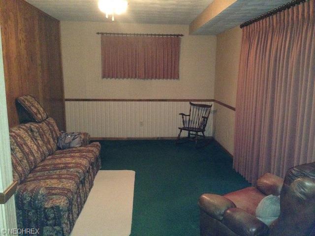201 Colgate Ave, Elyria, OH 44035 photo 8