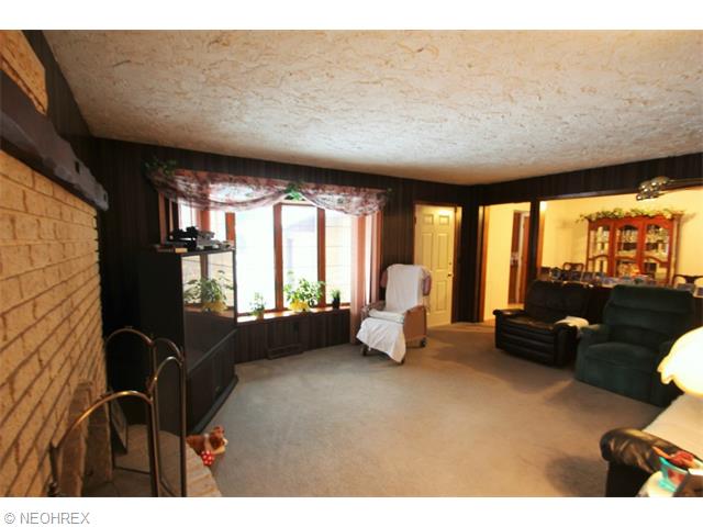 8879 Spring Valley Dr, Mentor, OH 44060 photo 6