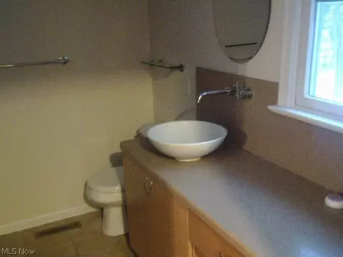 13550 Walnut, Chardon, OH 44024 photo 9