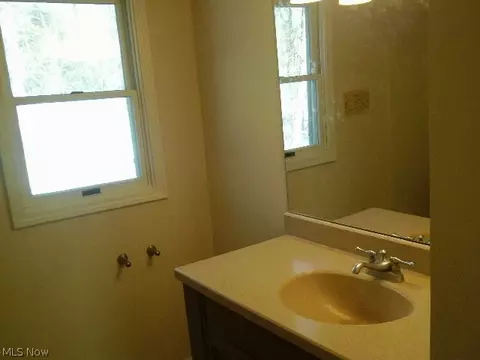13550 Walnut, Chardon, OH 44024 photo 11