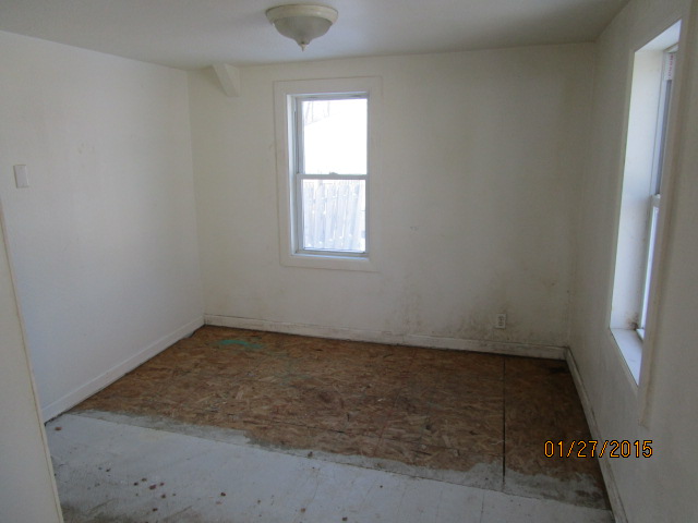 5374 Globe Ave, Lorain, OH 44055 photo 2