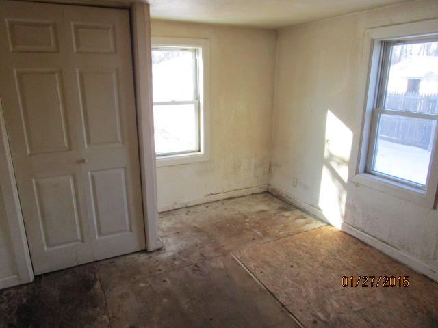 5374 Globe Ave, Lorain, OH 44055 photo 6