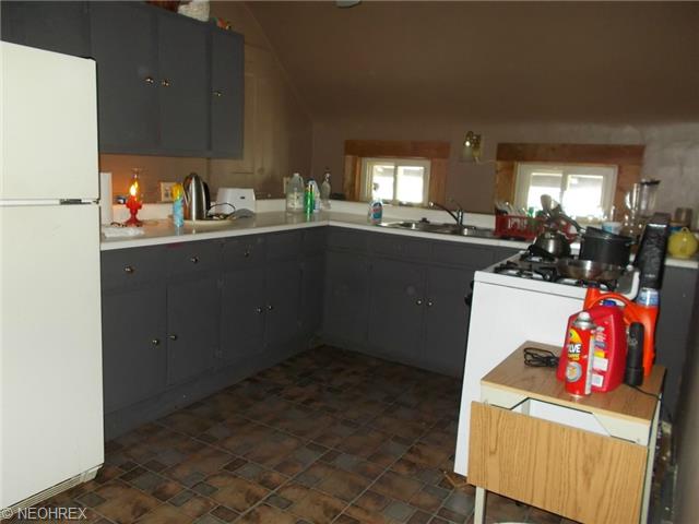 1325 Walnut Blvd, Ashtabula, OH 44004 photo 13