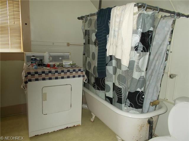 1325 Walnut Blvd, Ashtabula, OH 44004 photo 14
