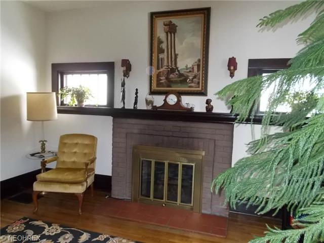 1325 Walnut Blvd, Ashtabula, OH 44004 photo 2
