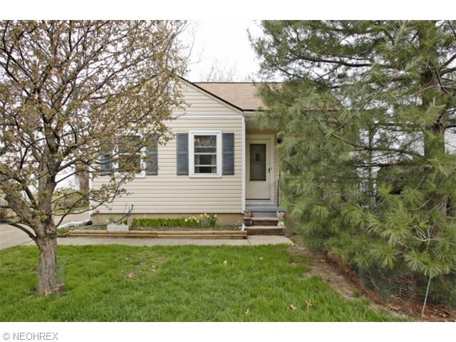622 Cornell Ave, Elyria, OH 44035 photo 2