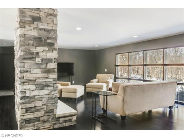 3658 W Bath Rd, Akron, OH 44333 photo 2