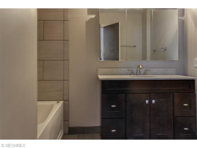 3658 W Bath Rd, Akron, OH 44333 photo 10