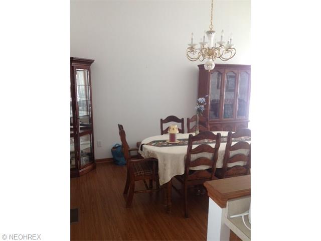 201 Augusta Dr, Elyria, OH 44035 photo 5