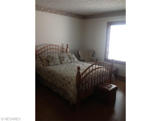 201 Augusta Dr, Elyria, OH 44035 photo 8