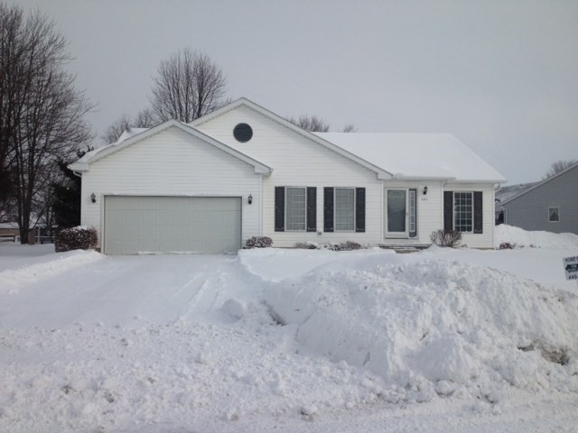 201 Augusta Dr, Elyria, OH 44035 photo 2