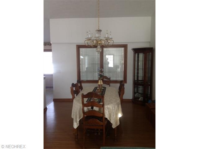 201 Augusta Dr, Elyria, OH 44035 photo 4