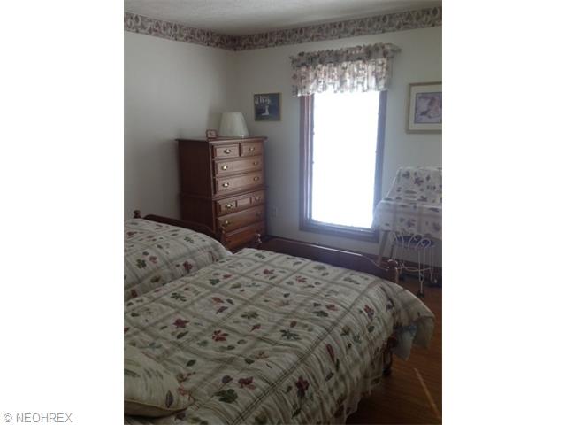 201 Augusta Dr, Elyria, OH 44035 photo 9