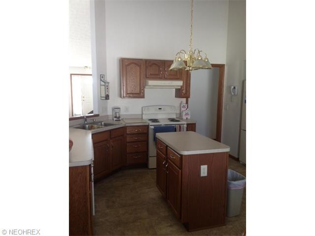 201 Augusta Dr, Elyria, OH 44035 photo 6
