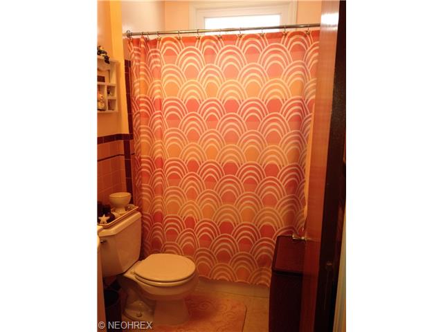 303 Bittersweet Rd, Akron, OH 44333 photo 15