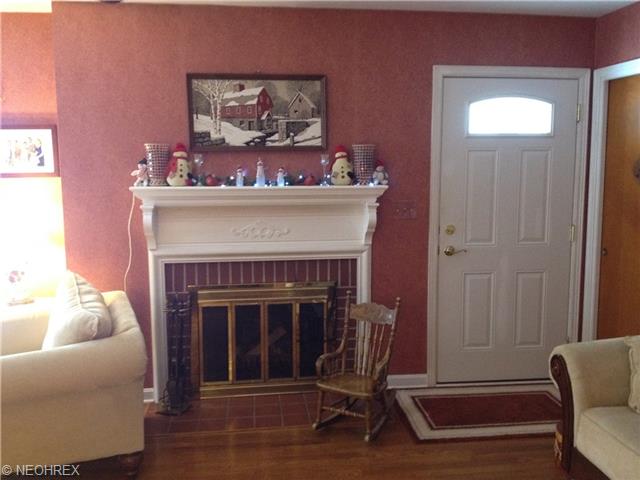 303 Bittersweet Rd, Akron, OH 44333 photo 4