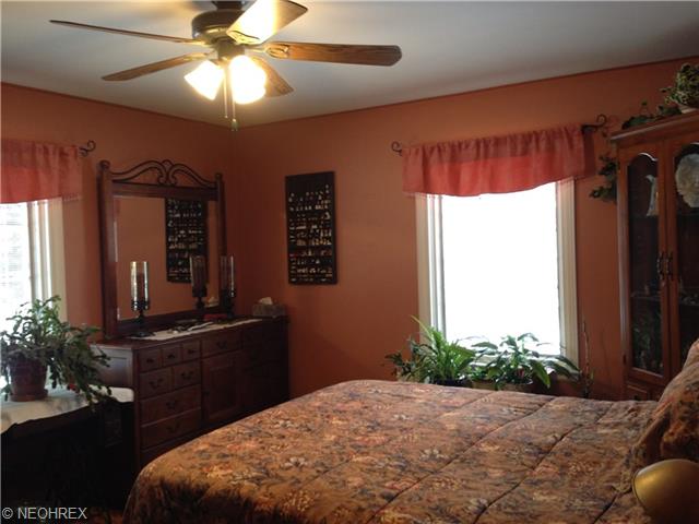 303 Bittersweet Rd, Akron, OH 44333 photo 9