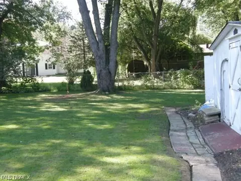 1405 Myrtle Ave, Ashtabula, OH 44004 photo 2