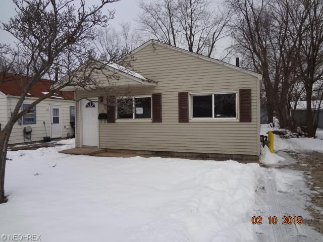 121 Franklin Ave, Elyria, OH 44035 photo 1