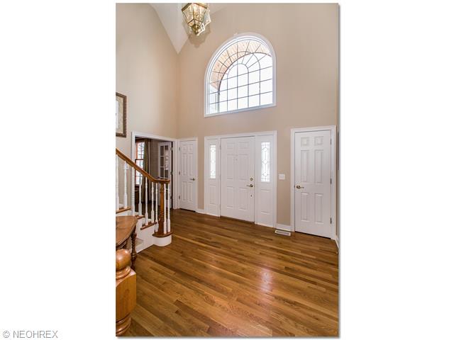 35525 Michael Dr, Solon, OH 44139 photo 3