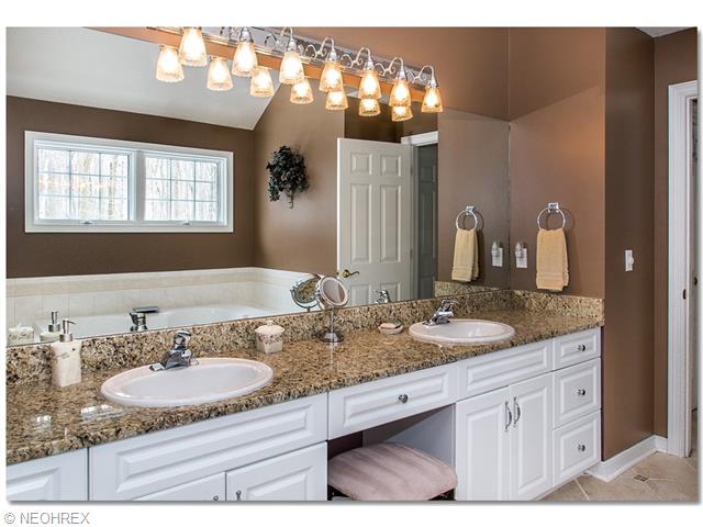 35525 Michael Dr, Solon, OH 44139 photo 17