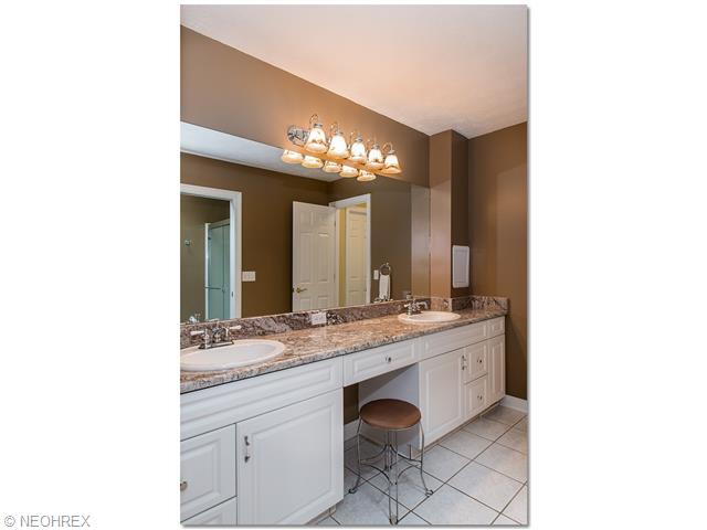 35525 Michael Dr, Solon, OH 44139 photo 21