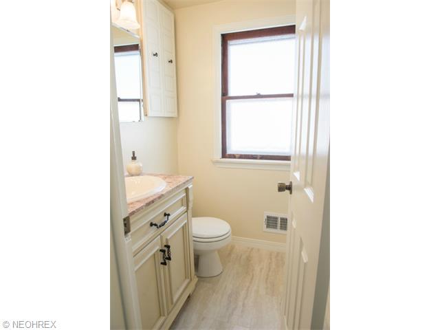 4202 Kenmore, Parma, OH 44134 photo 13