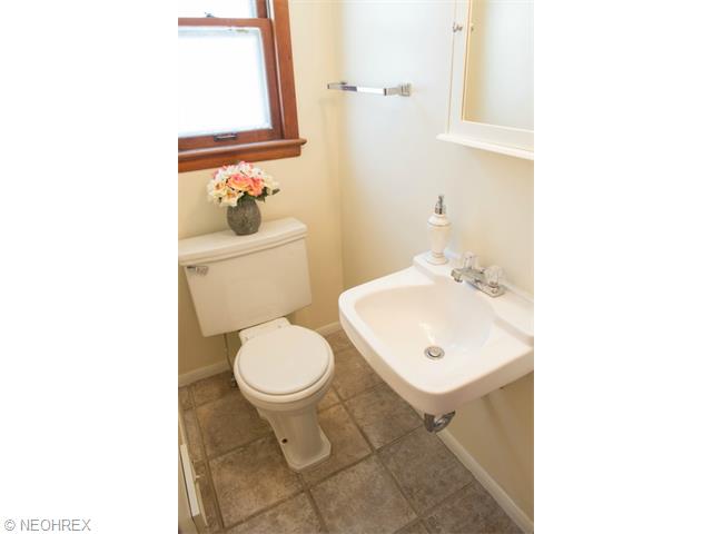 4202 Kenmore, Parma, OH 44134 photo 17