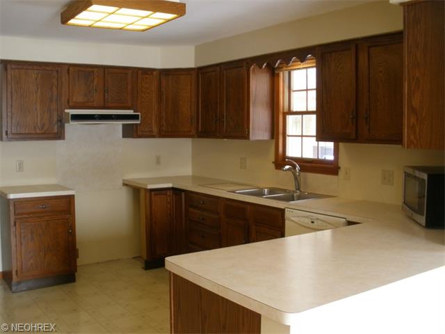 44775 Telegraph Rd, Elyria, OH 44035 photo 1