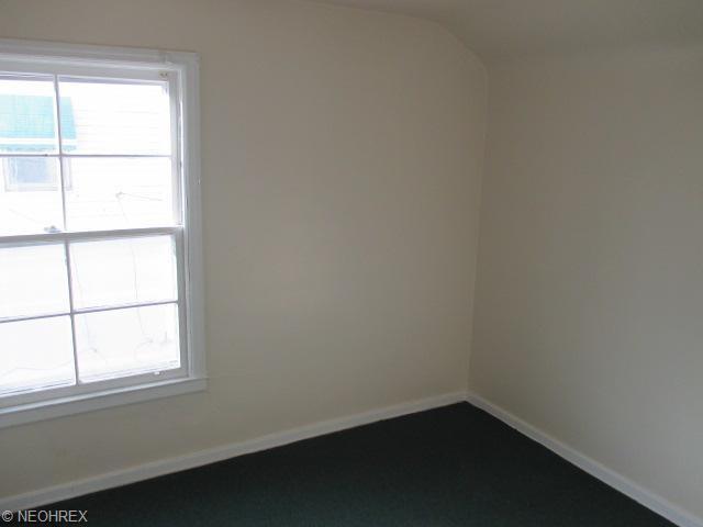 1470 E 252nd St, Euclid, OH 44117 photo 3