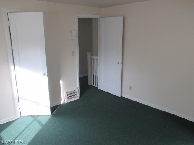 1470 E 252nd St, Euclid, OH 44117 photo 4