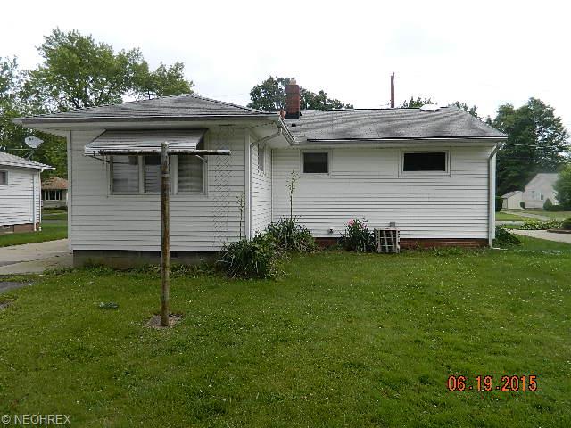 310 Beebe Ave, Elyria, OH 44035 photo 3