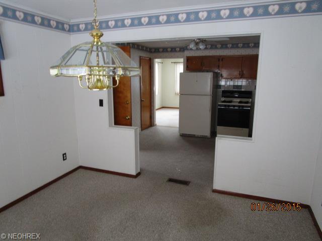 310 Beebe Ave, Elyria, OH 44035 photo 11