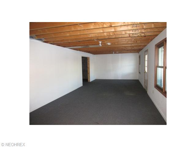 4725 Preserve Dr, Canton, OH 44708 photo 3