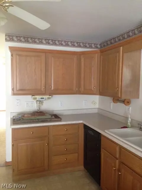 1202 E 17th St, Ashtabula, OH 44004 photo 4