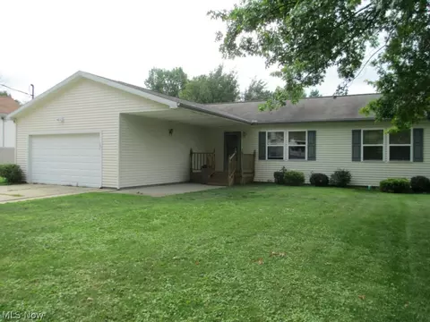 1202 E 17th St, Ashtabula, OH 44004 photo 1