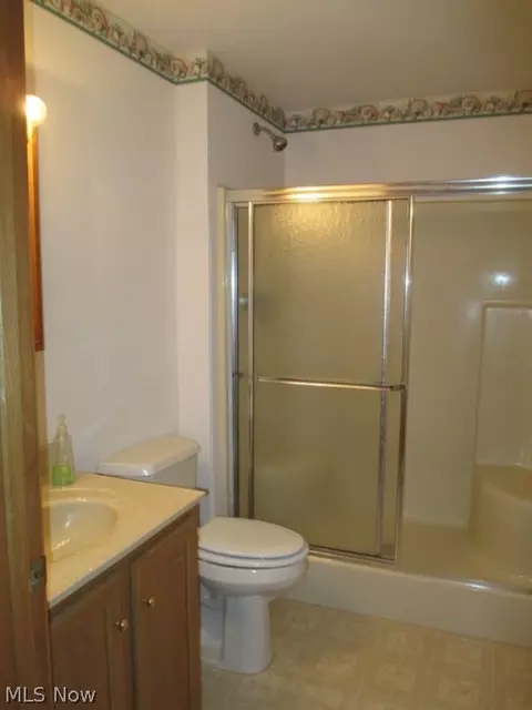 1202 E 17th St, Ashtabula, OH 44004 photo 12