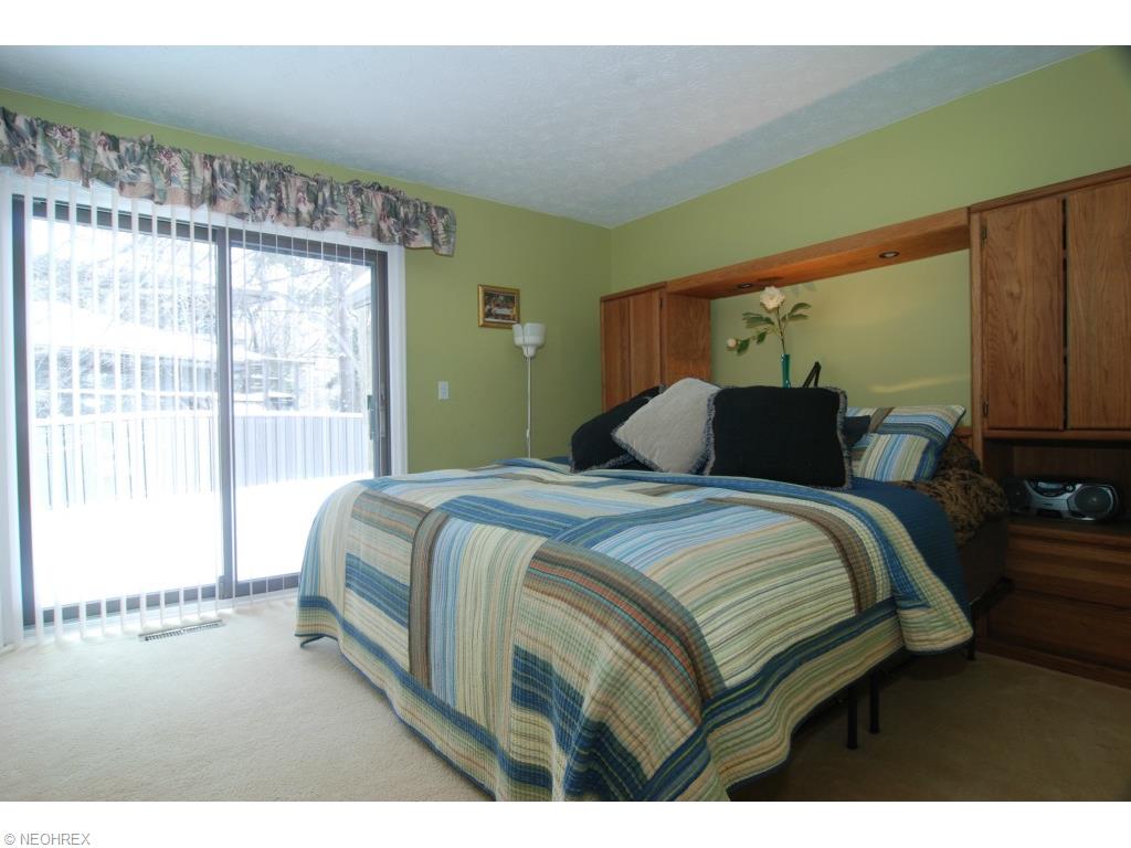 524 E Acadia Pt, Aurora, OH 44202 photo 18