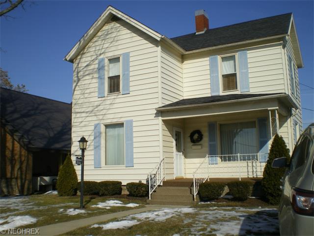 1246 E Main St, Coshocton, OH 43812 photo 1