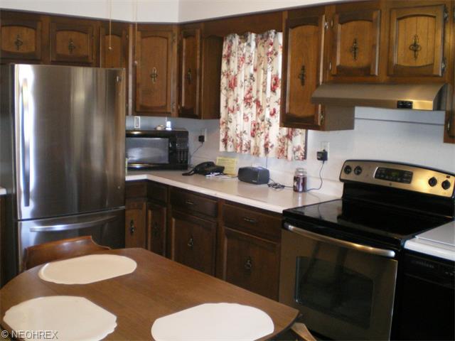 1246 E Main St, Coshocton, OH 43812 photo 3