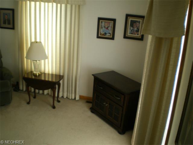1246 E Main St, Coshocton, OH 43812 photo 7