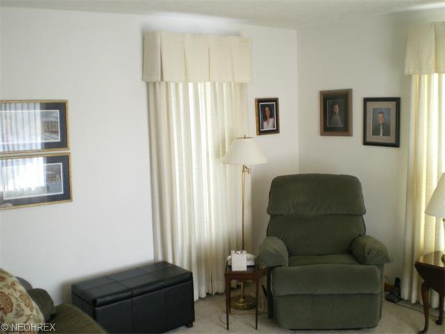 1246 E Main St, Coshocton, OH 43812 photo 6