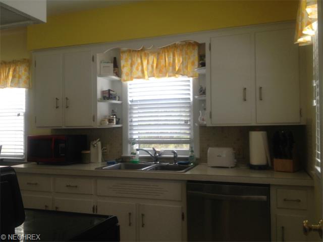 89 Bannock Ave, Akron, OH 44310 photo 6