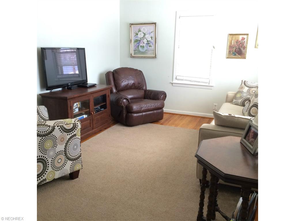 89 Bannock Ave, Akron, OH 44310 photo 4