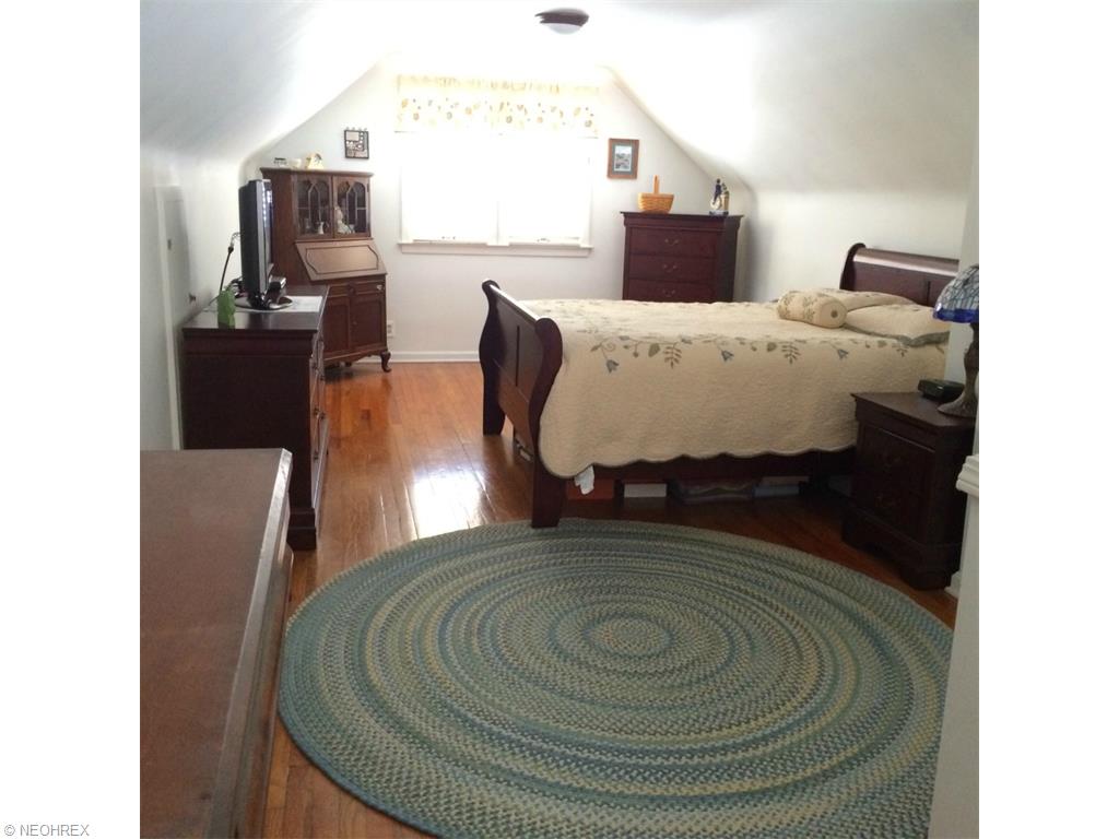 89 Bannock Ave, Akron, OH 44310 photo 7