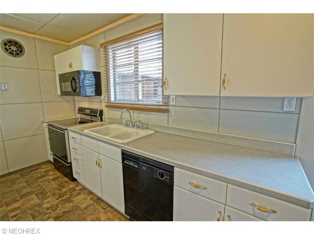 7932 Middlesex Rd, Mentor, OH 44060 photo 5