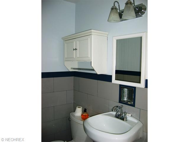 2918 W Bath Rd, Akron, OH 44333 photo 9