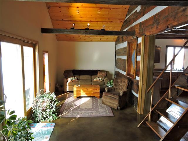 6075 Paris Ave, Louisville, OH 44641 photo 3