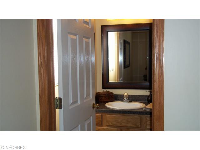 333 Longfellow St, Elyria, OH 44035 photo 8